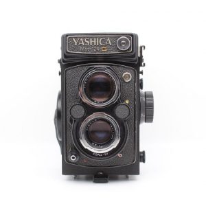 Yashica MAT 124G